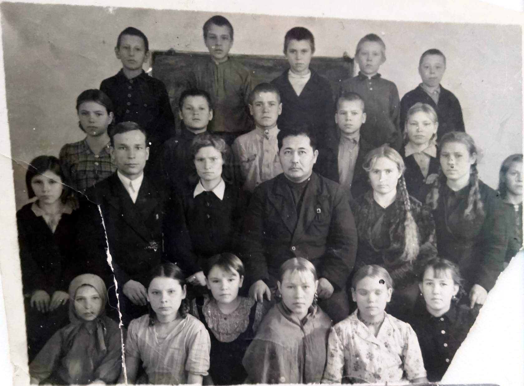 Ученики Маршихинской школы 30-е гг. XX века